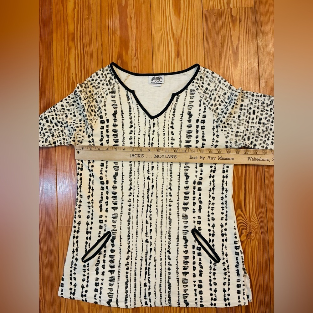 Wild Palms tunic is a size small, made from 100% cotton, new like condition - Picture 5 of 7